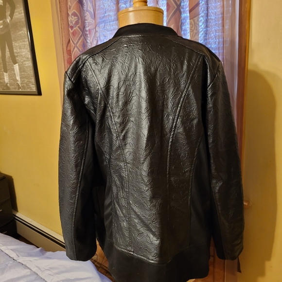 Jacket - Picture 3 of 5